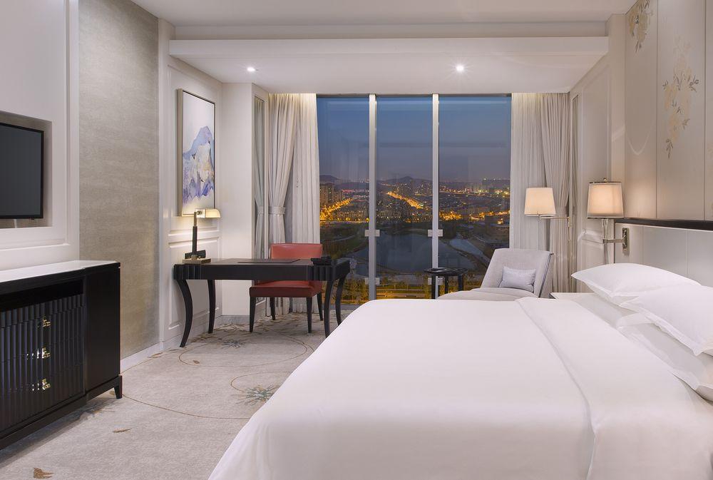 Sheraton Qingdao Licang Hotel Exterior foto
